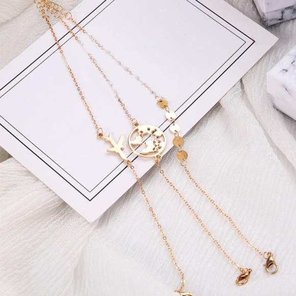 Airplane and world charms bracelet - Picture 2 of 3